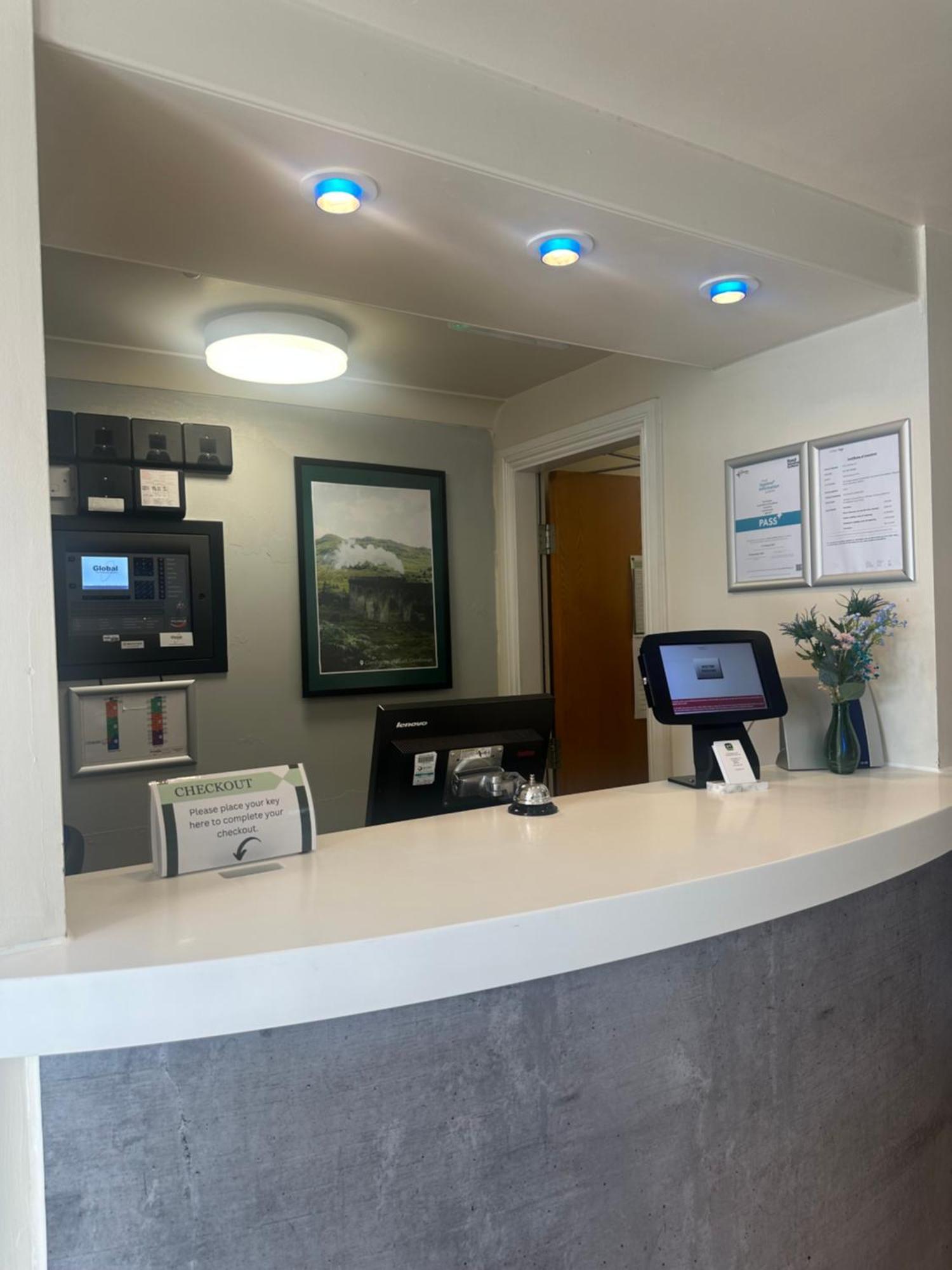 Go2 Glasgow Cumbernauld Hotel - Free Parking And Pet Friendly Extérieur photo