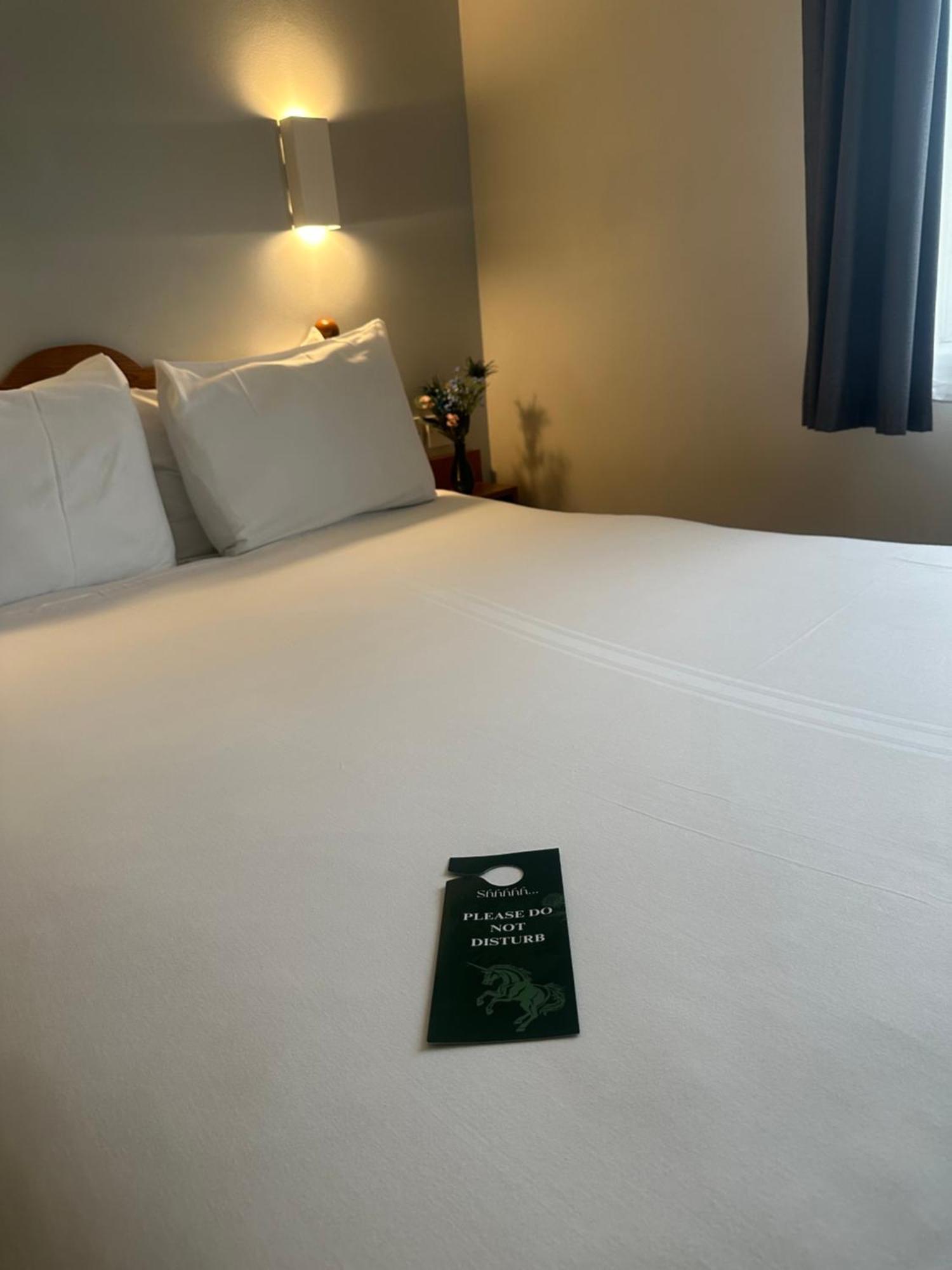 Go2 Glasgow Cumbernauld Hotel - Free Parking And Pet Friendly Extérieur photo