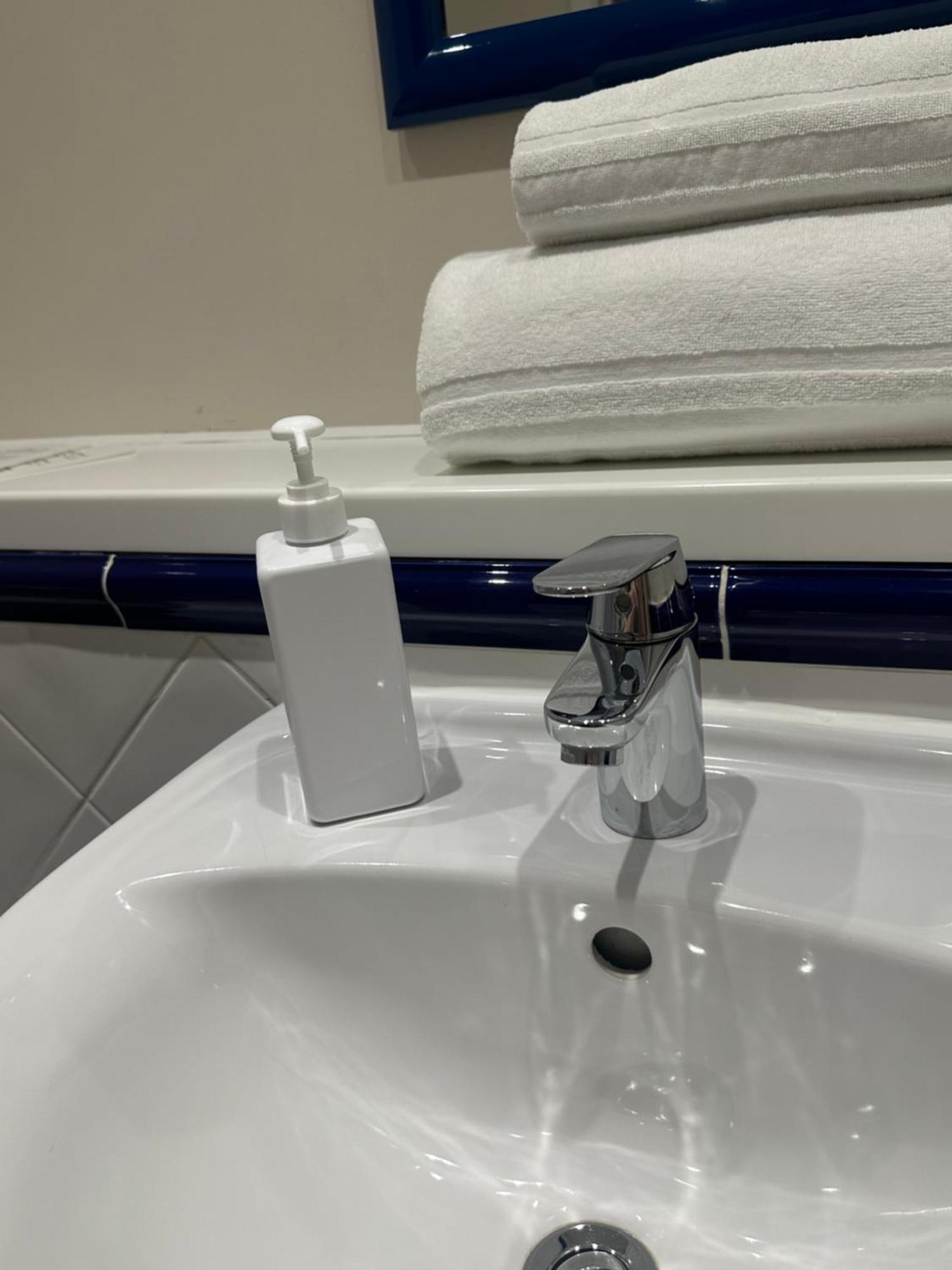 Go2 Glasgow Cumbernauld Hotel - Free Parking And Pet Friendly Extérieur photo