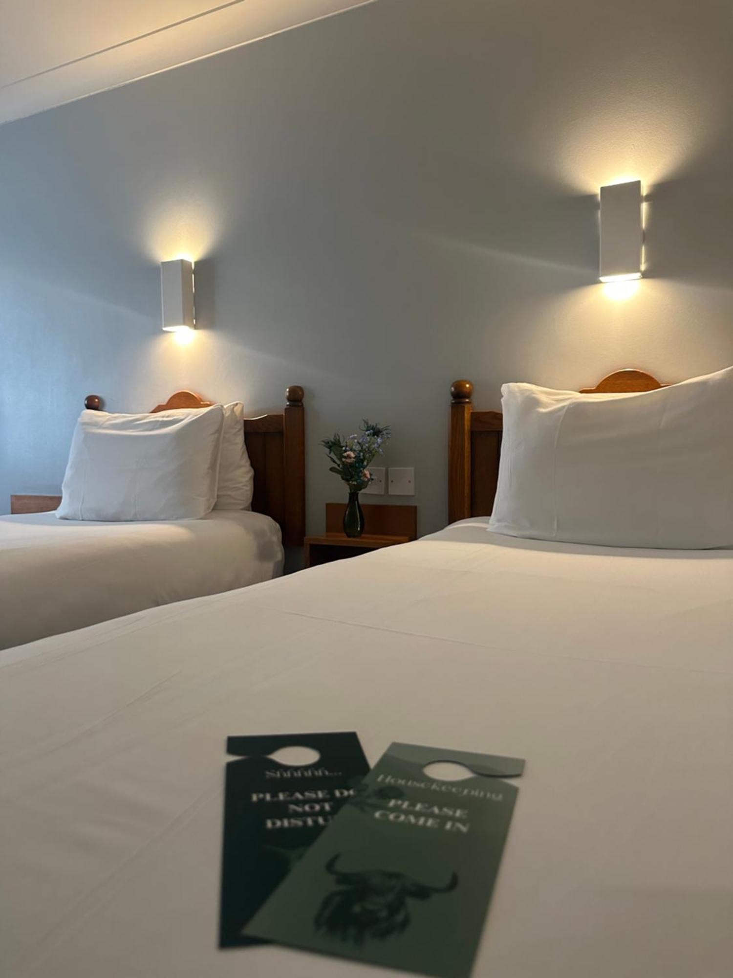 Go2 Glasgow Cumbernauld Hotel - Free Parking And Pet Friendly Extérieur photo