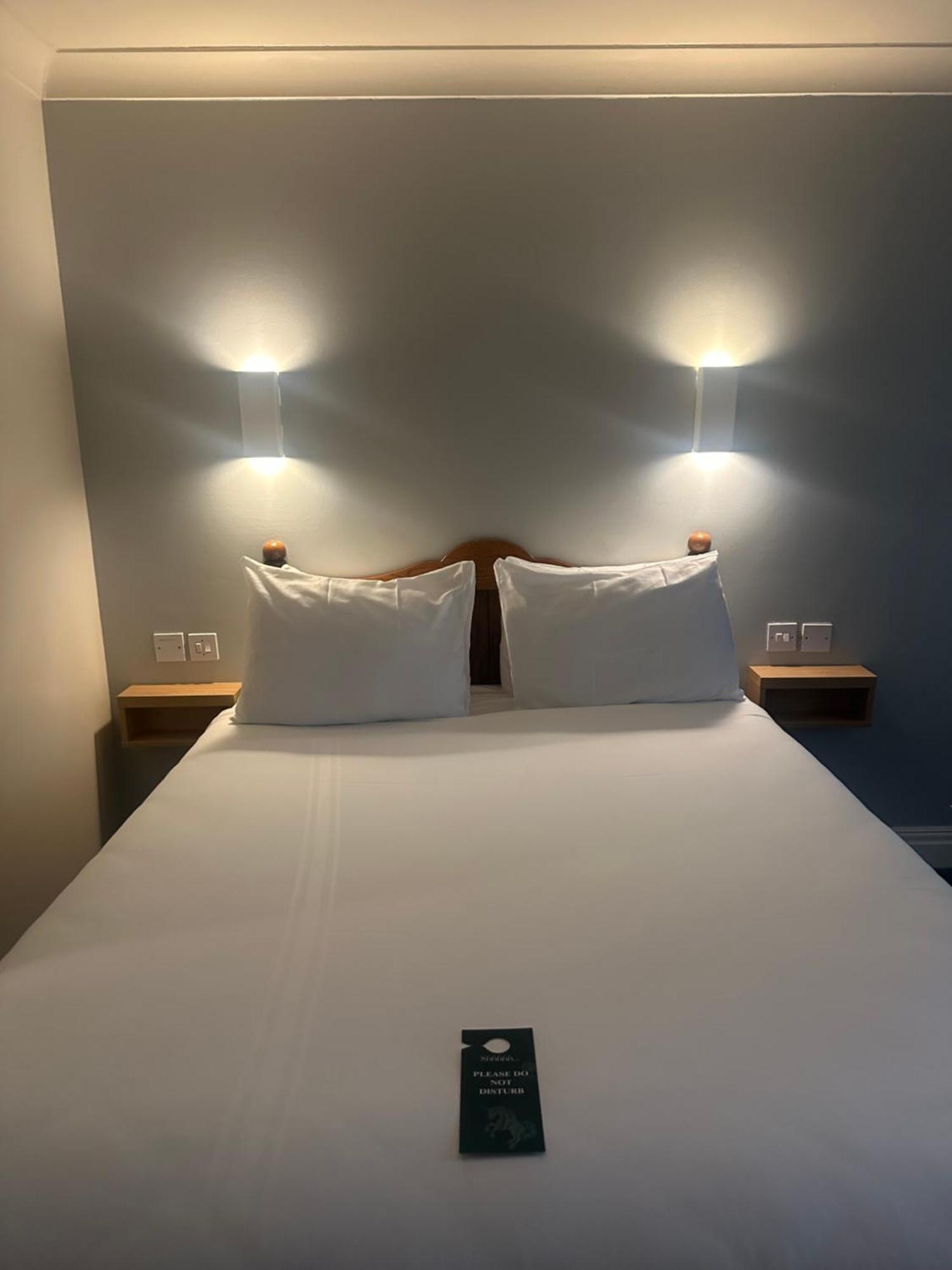 Go2 Glasgow Cumbernauld Hotel - Free Parking And Pet Friendly Extérieur photo